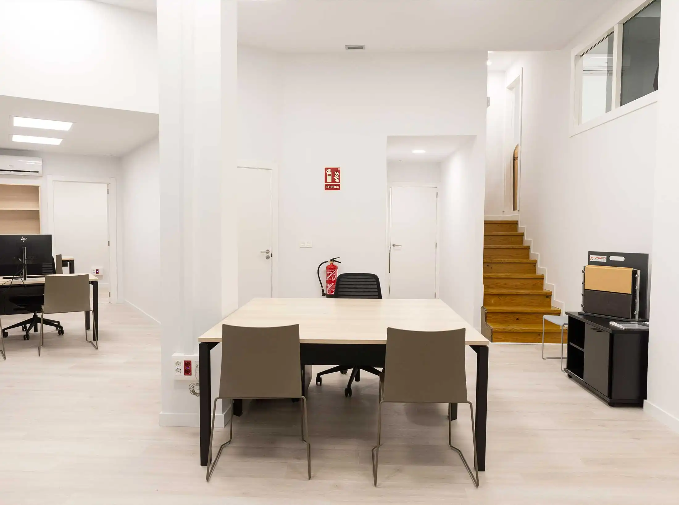 Interior de la Oficina Verde del Ayuntamiento de Pamplona en el barrio de la Milagrosa