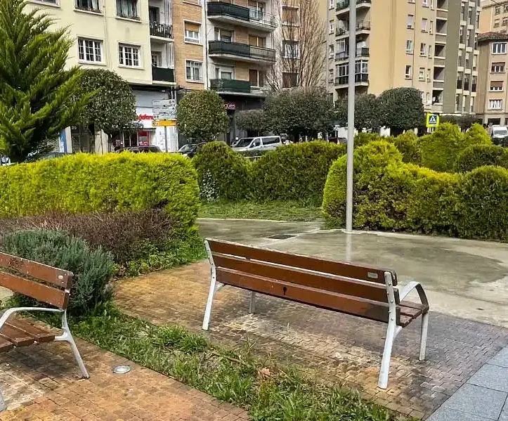 Reurbanización de la plaza Parrita de Burlada