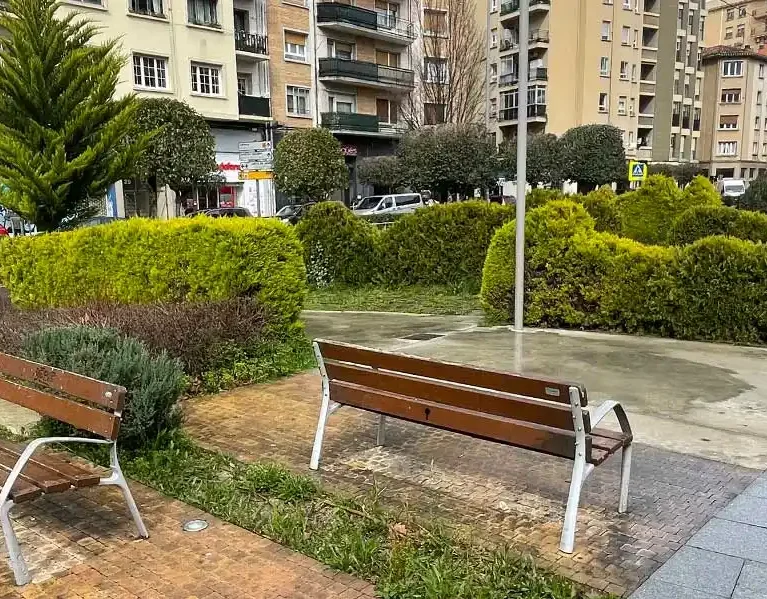 Reurbanización de la plaza Parrita de Burlada