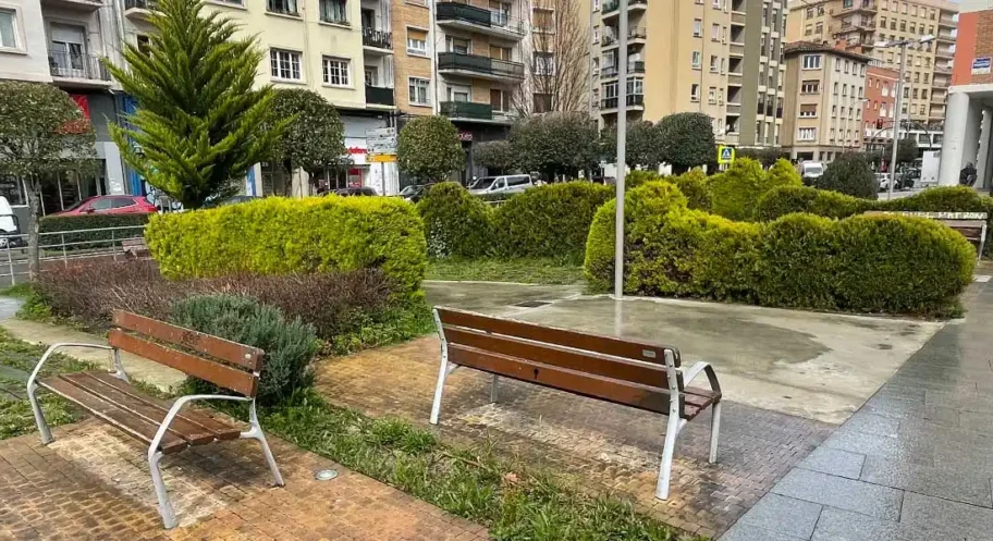 Reurbanización de la plaza Parrita de Burlada